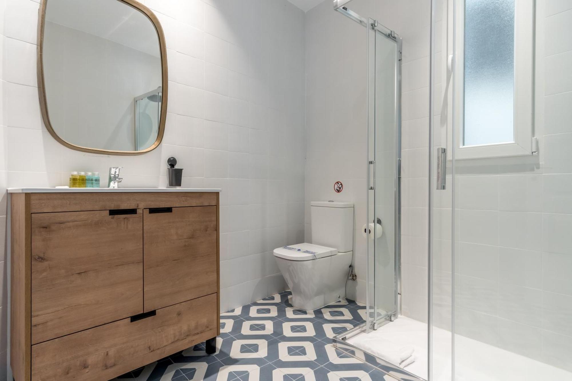 Bright Stylish - 2bedrooms 1bathroom - Sol Madri